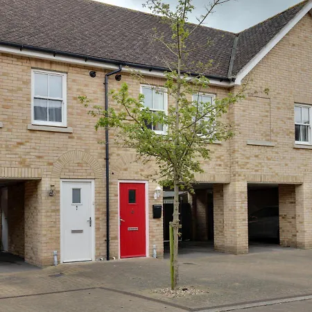 Two Bedroom Coach House - Free Allocated Parking For 2 Vehicles - Central Colchester Exterior photo